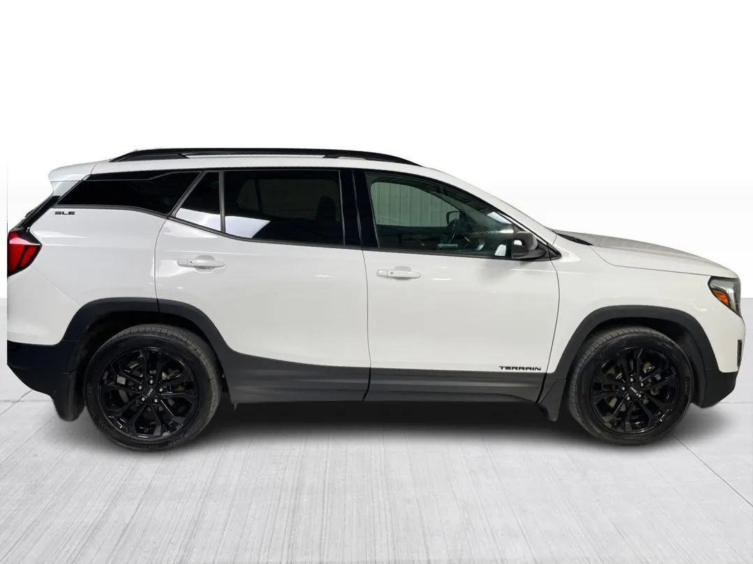 2019 GMC Terrain — photo 2