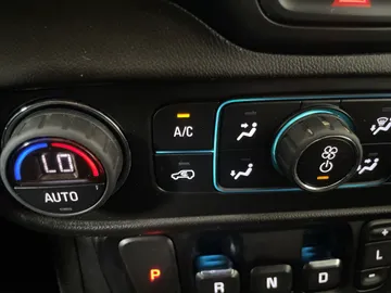 2019 GMC Terrain - image 21