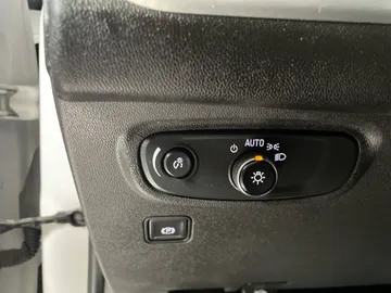 2019 GMC Terrain - image 18