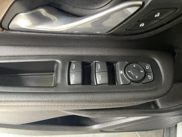 2019 GMC Terrain - image 23