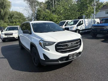 2019 GMC Terrain - image 3