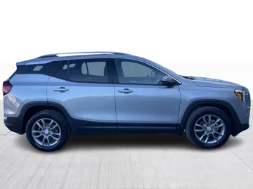 2024 GMC Terrain - image 9
