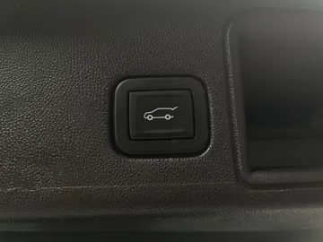 2024 GMC Terrain - image 20