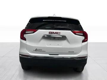 2024 GMC Terrain - image 12