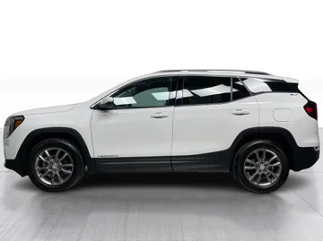 2024 GMC Terrain - image 10