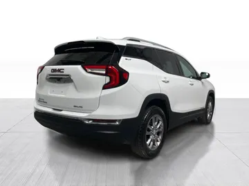 2024 GMC Terrain - image 14