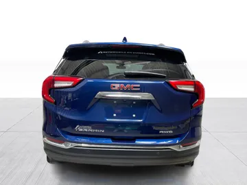 2022 GMC Terrain - image 14