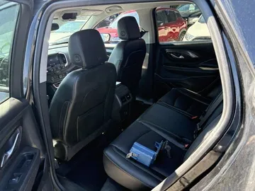 2022 GMC Terrain - image 6