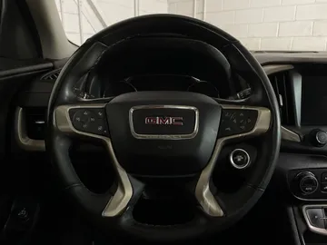 2023 GMC Terrain - image 19