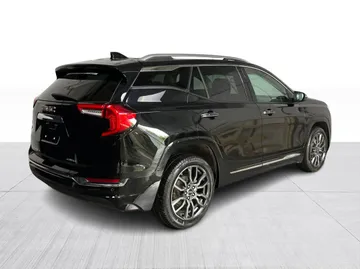2023 GMC Terrain - image 15