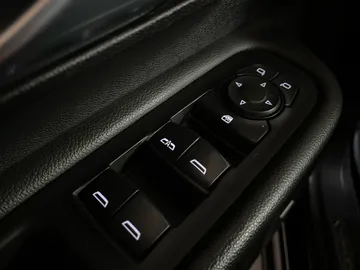 2023 GMC Terrain - image 27
