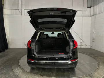 2023 GMC Terrain - image 13
