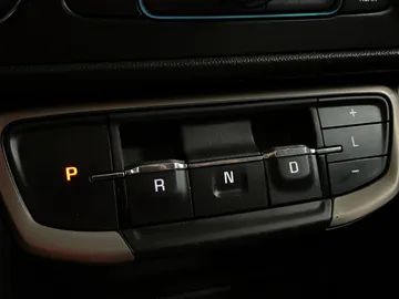 2023 GMC Terrain - image 30