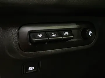 2023 GMC Terrain - image 32