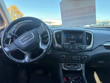 2024 GMC Terrain - image 10