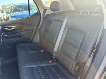 2024 GMC Terrain - image 9