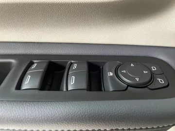 2024 GMC Terrain - image 31