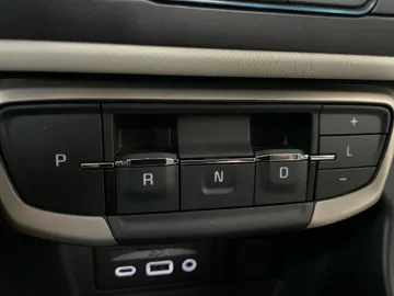 2024 GMC Terrain - image 37