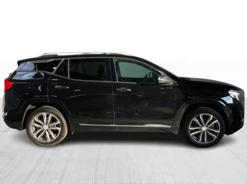 2019 GMC Terrain - image 2