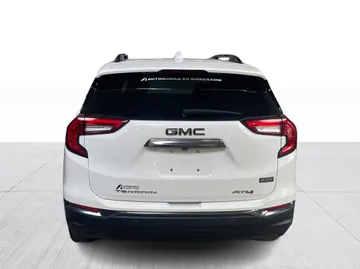 2024 GMC Terrain - image 13