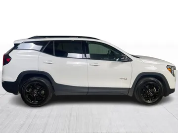 2024 GMC Terrain - image 2