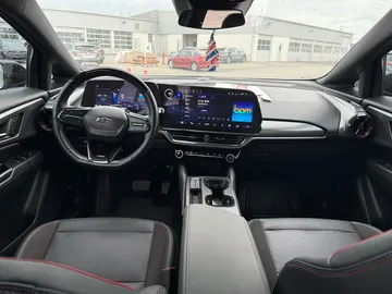 2024 Chevrolet Equinox EV - image 10