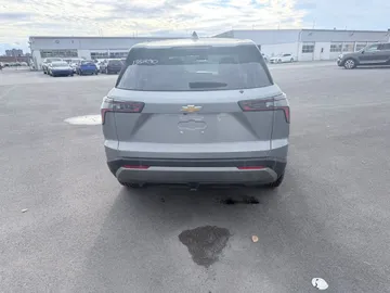 2026 Chevrolet Equinox - image 4