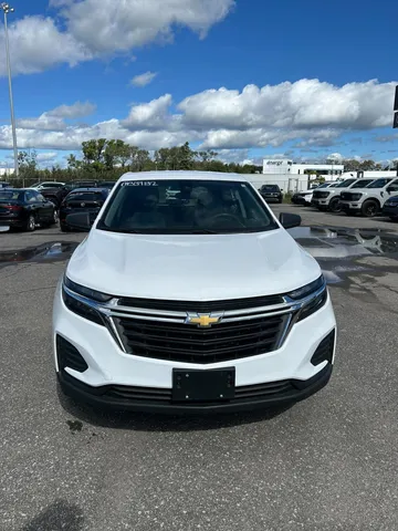 2024 Chevrolet Equinox - image 2