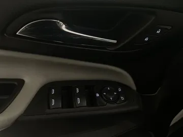 2024 Chevrolet Equinox - image 20