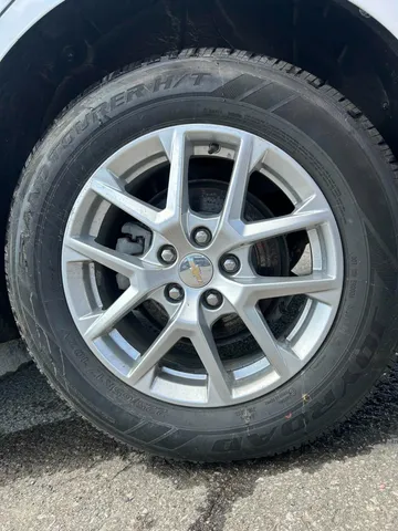 2024 Chevrolet Equinox - image 10