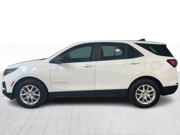 2024 Chevrolet Equinox - image 4