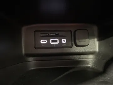 2024 Chevrolet Equinox - image 32
