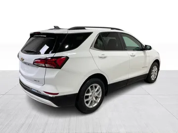 2024 Chevrolet Equinox - image 8