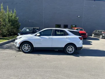 2024 Chevrolet Equinox - image 4