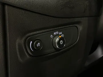 2022 Chevrolet Equinox - image 30