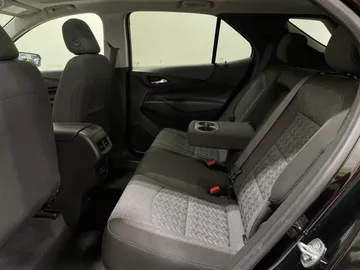 2022 Chevrolet Equinox - image 16