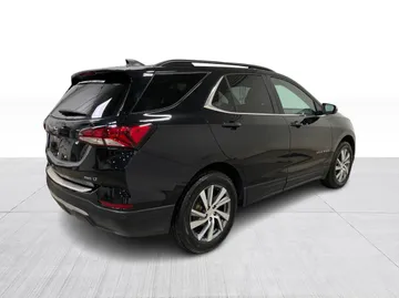 2022 Chevrolet Equinox - image 15