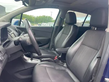 2016 Chevrolet Trax - image 8