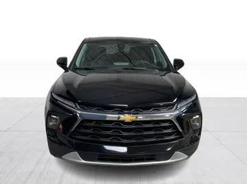 2024 Chevrolet Blazer - image 2