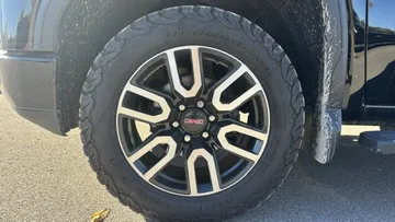 2022 GMC Sierra 1500 Limited - image 7