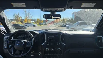 2022 GMC Sierra 1500 Limited - image 9