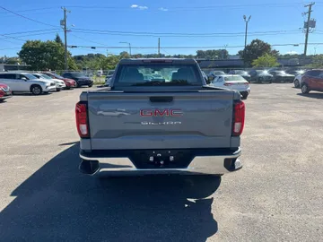 2024 GMC Sierra 1500 - image 7