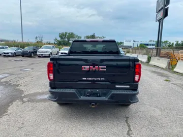 2022 GMC Sierra 1500 - image 7