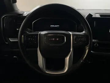 2022 GMC Sierra 1500 - image 13
