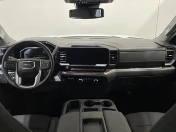 2024 GMC Sierra 1500 - image 4