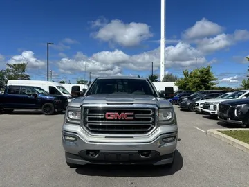 2017 GMC Sierra 1500 - image 2