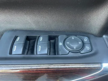 2022 GMC Sierra 1500 Limited - image 25