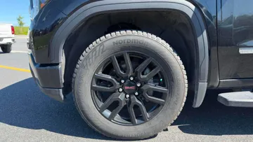2024 GMC Sierra 1500 - image 7