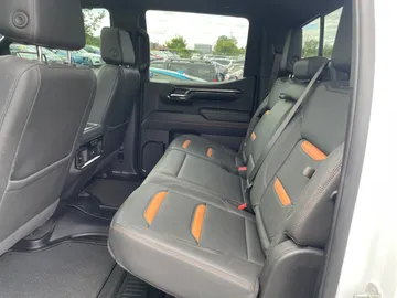 2024 GMC Sierra 1500 - image 16
