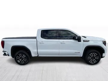 2024 GMC Sierra 1500 - image 2